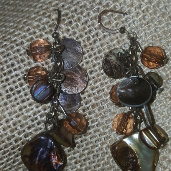 Shell Earrings - Picture 3 of 4